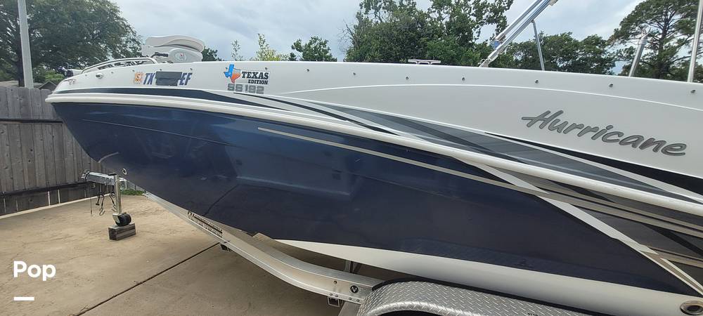 Slide: The Image of Hurricane 192SSOB 2018 - 15613435