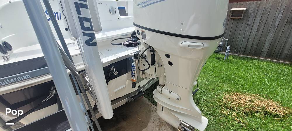 Slide: The Image of Hurricane 192SSOB 2018 - 15613437