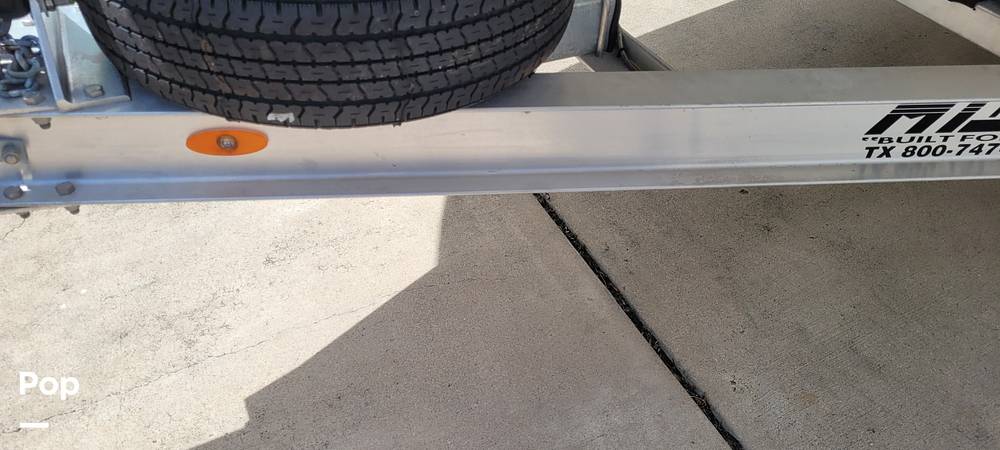 Slide: The Image of Hurricane 192SSOB 2018 - 15613487