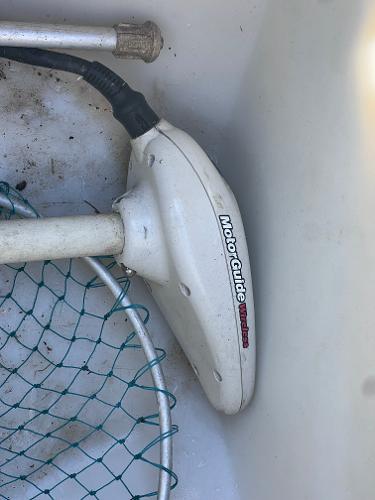 Slide: The Image of 2007 Hurricane 237 Sundeck Yamaha F250 with MotoGuide trolling motor and fishing net. - 17