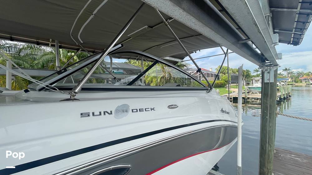 Slide: The Image of Hurricane 2400 Sundeck 2015 - 15555709