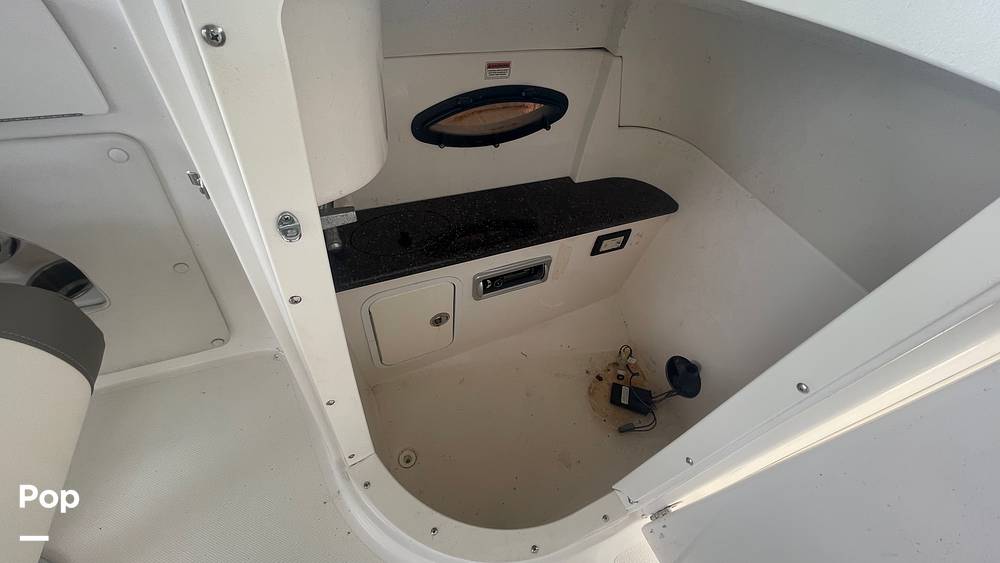 Slide: The Image of Hurricane 2400 Sundeck 2015 - 15555728