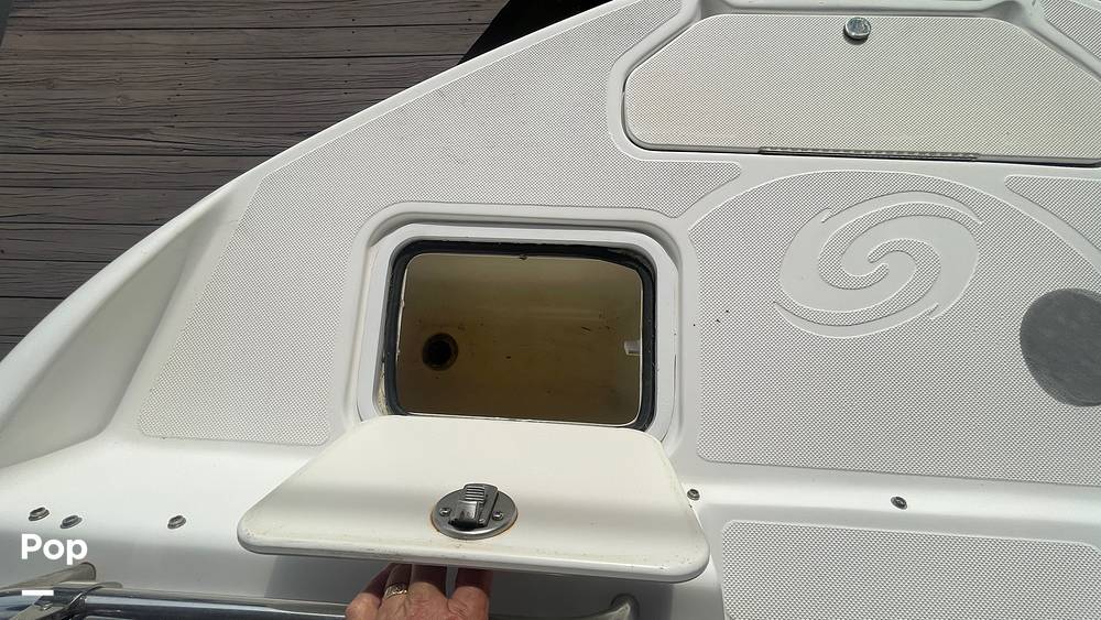 Slide: The Image of Hurricane 2400 Sundeck 2015 - 15555753
