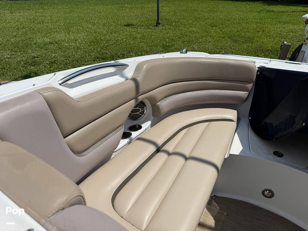 Slide: The Image of Bow Seating - 15574688