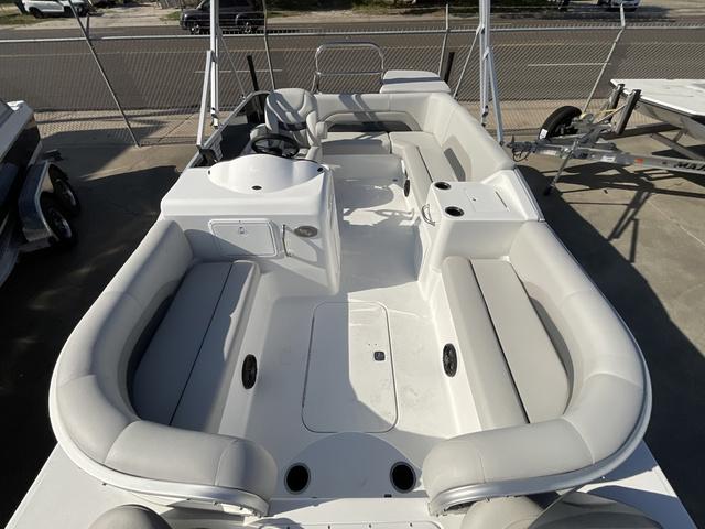 Slide: The Image of Hurricane Fun Deck 198 2025 - 7