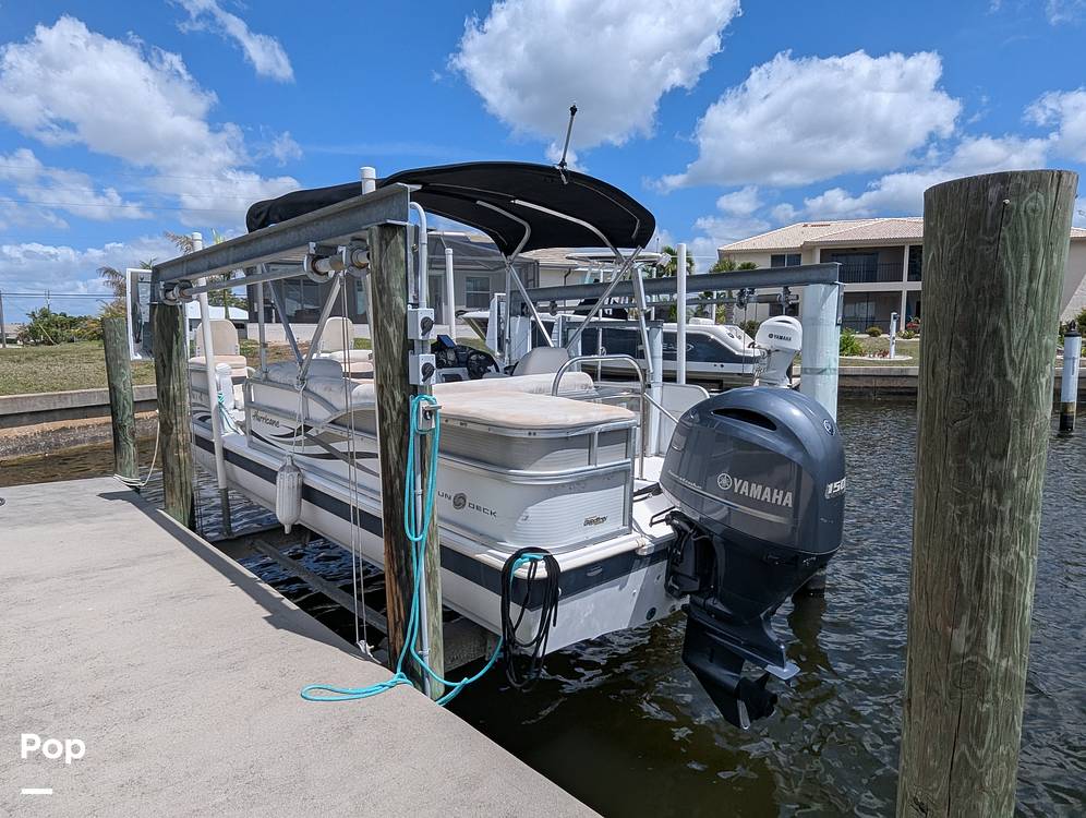 Slide: The Image of Hurricane Fun Deck 226 2010 - 15317796