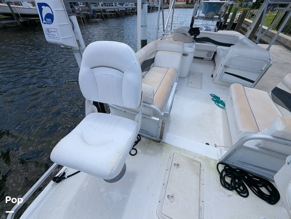 Slide: The Image of Hurricane Fun Deck 226 2010 - 15317820