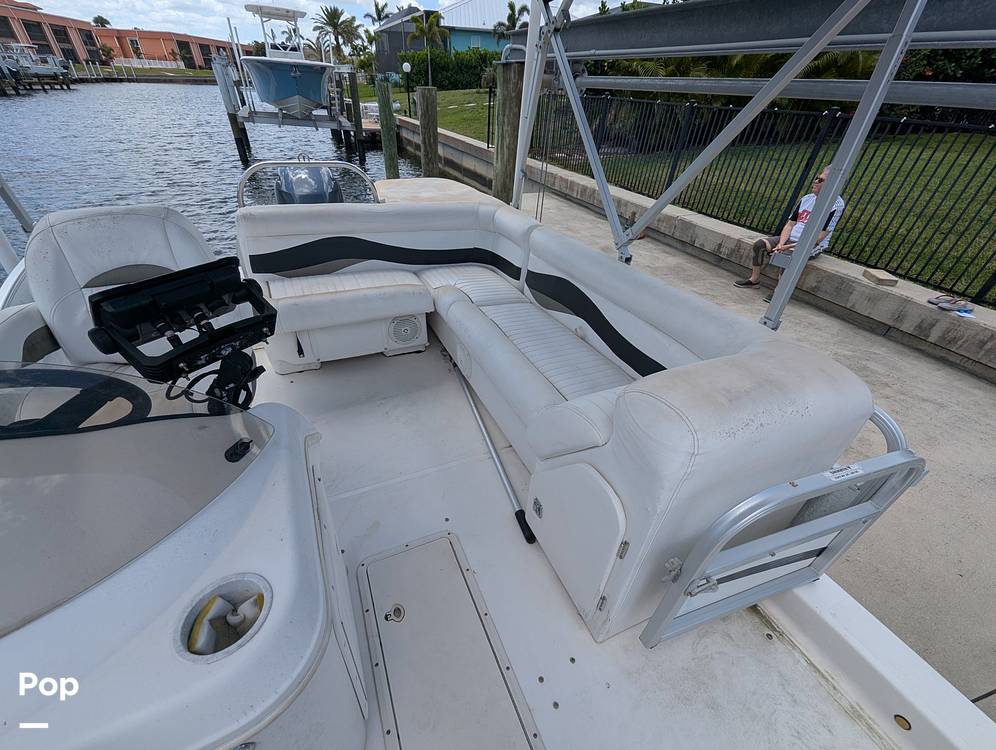 Slide: The Image of Hurricane Fun Deck 226 2010 - 15317831