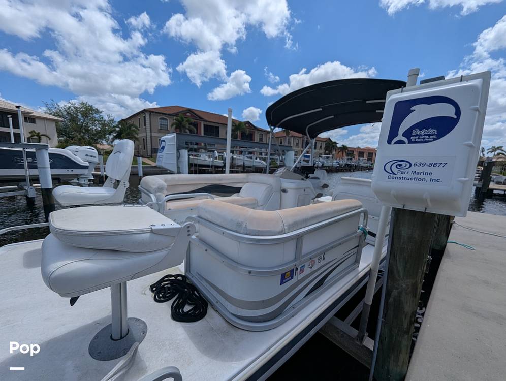 Slide: The Image of Hurricane Fun Deck 226 2010 - 15317886