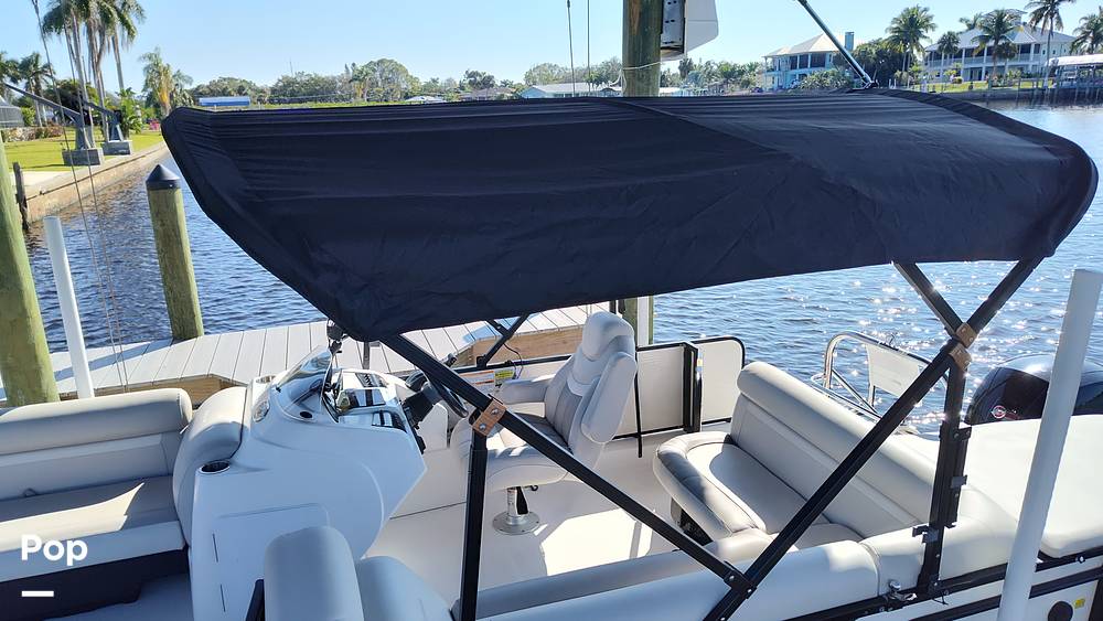 Slide: The Image of Hurricane Fundeck 2260 2021 - 15059400