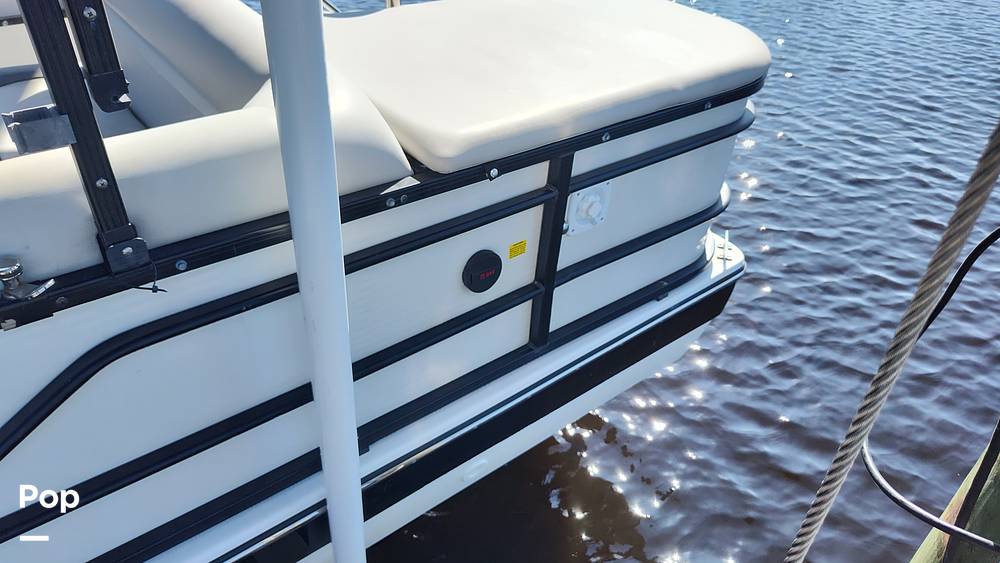 Slide: The Image of Hurricane Fundeck 2260 2021 - 15059441