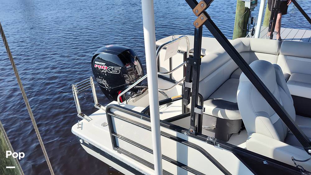 Slide: The Image of Hurricane Fundeck 2260 2021 - 15059403