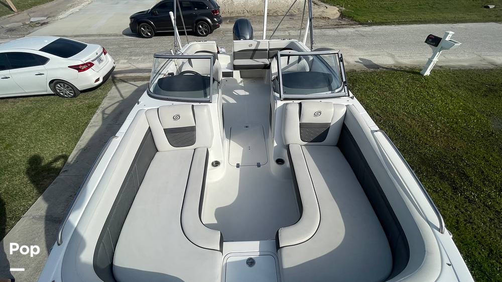 Slide: The Image of Bow To Stern View - 13692936