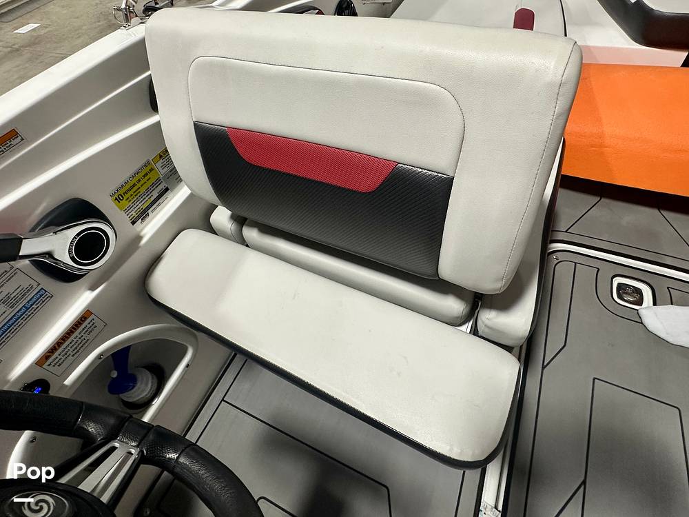 Slide: The Image of Captain's Chair - 15599714