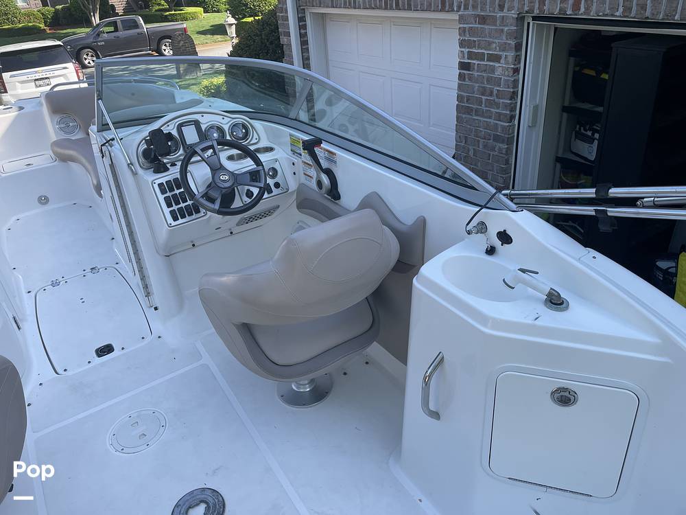 Slide: The Image of Hurricane SUN DECK 2200 DC 2014 - 15421032