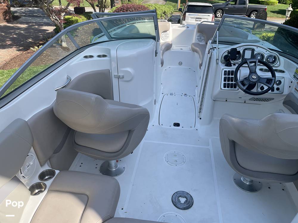 Slide: The Image of Hurricane SUN DECK 2200 DC 2014 - 15421033