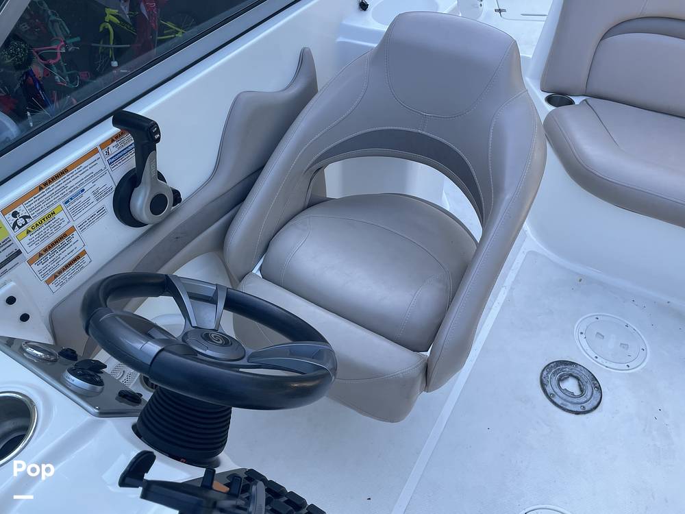 Slide: The Image of Hurricane SUN DECK 2200 DC 2014 - 15421053