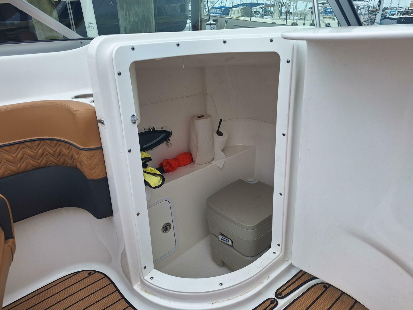 Slide: The Image of 2022 Hurricane Sun Deck 2400 Ob Power 9824689 980980911 0 030620250539 15 - 5359416