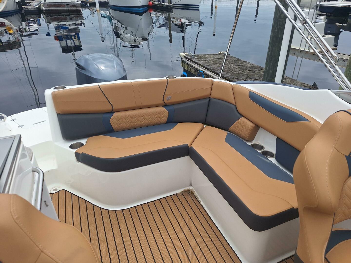 Slide: The Image of 2022 Hurricane Sun Deck 2400 Ob Power 9824689 980980907 0 030620250538 11 - 5359420