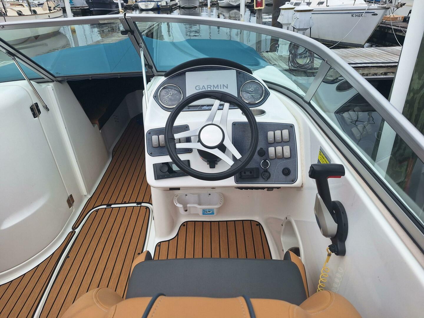 Slide: The Image of 2022 Hurricane Sun Deck 2400 Ob Power 9824689 980980903 0 030620250538 7 - 5359424