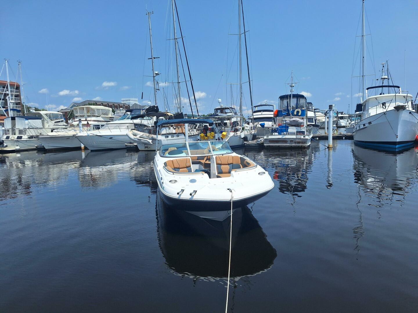 Slide: The Image of 2022 Hurricane Sun Deck 2400 Ob Power 9824689 980980900 0 030620250538 4 - 5359427