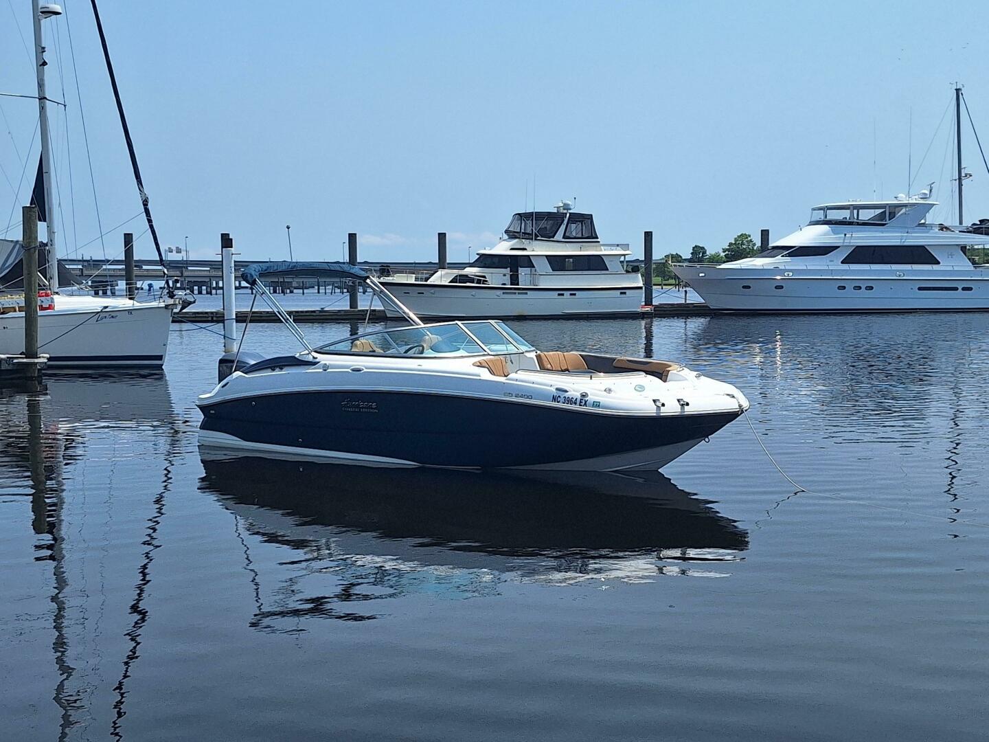 Slide: The Image of 2022 Hurricane Sun Deck 2400 Ob Power 9824689 980980896 0 030620250538 0 - 5359431