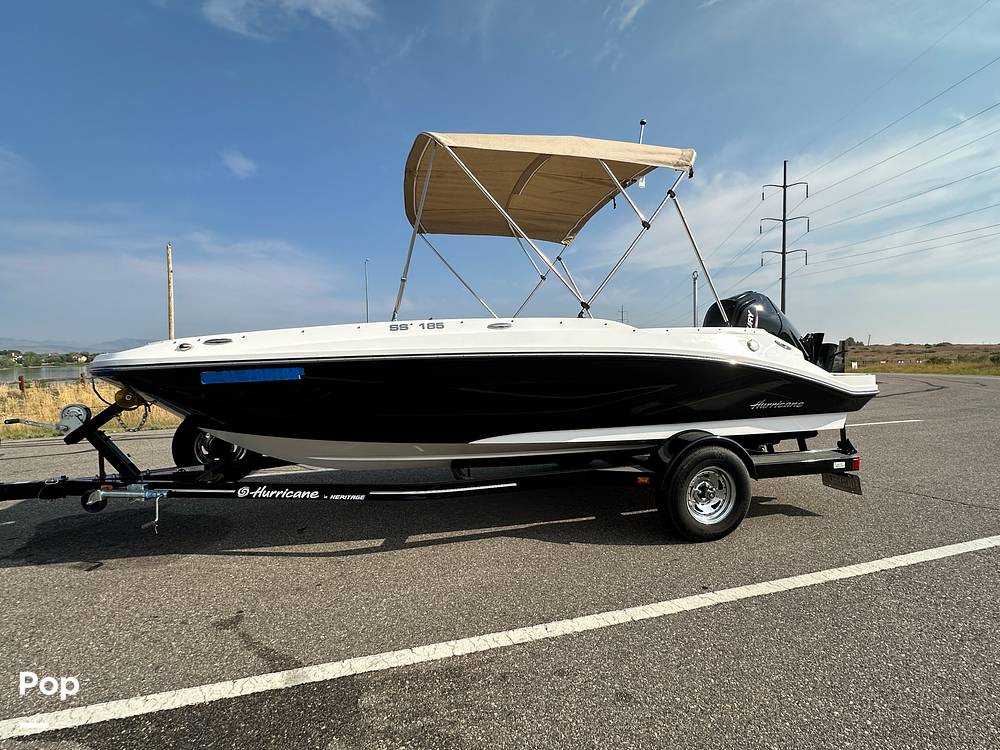 Slide: The Image of Hurricane SunDeck Sport 185 2022 - 14500490
