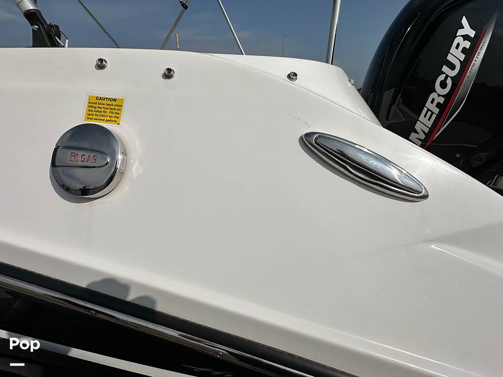 Slide: The Image of Hurricane SunDeck Sport 185 2022 - 14500516