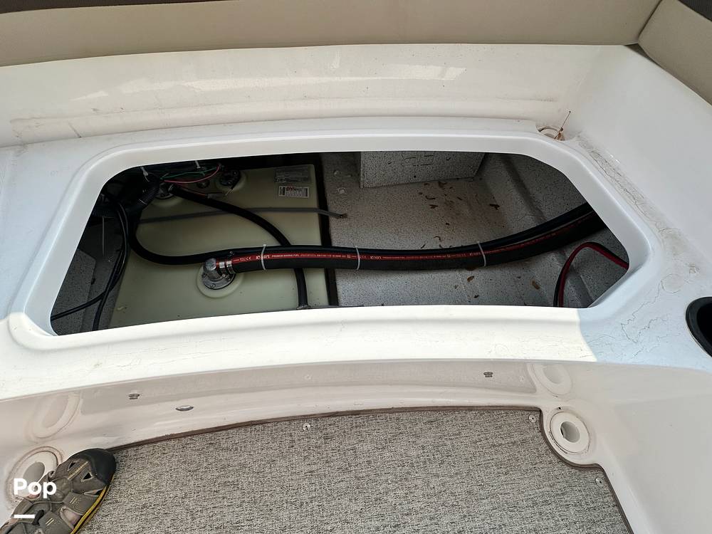 Slide: The Image of Hurricane SunDeck Sport 185 2022 - 14500543