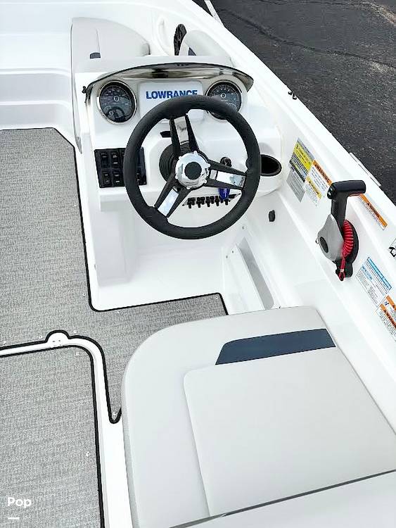 Slide: The Image of Captain's Chair - 15654989