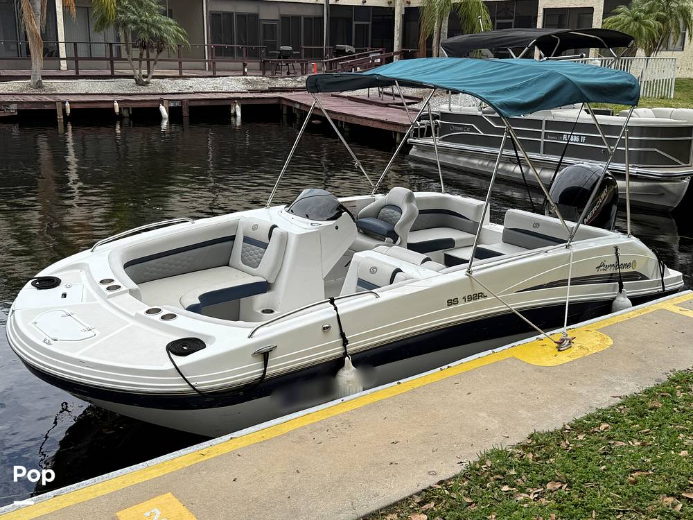 Slide: The Image of Hurricane SunDeck Sport 192RL OB 2022 - 15262667