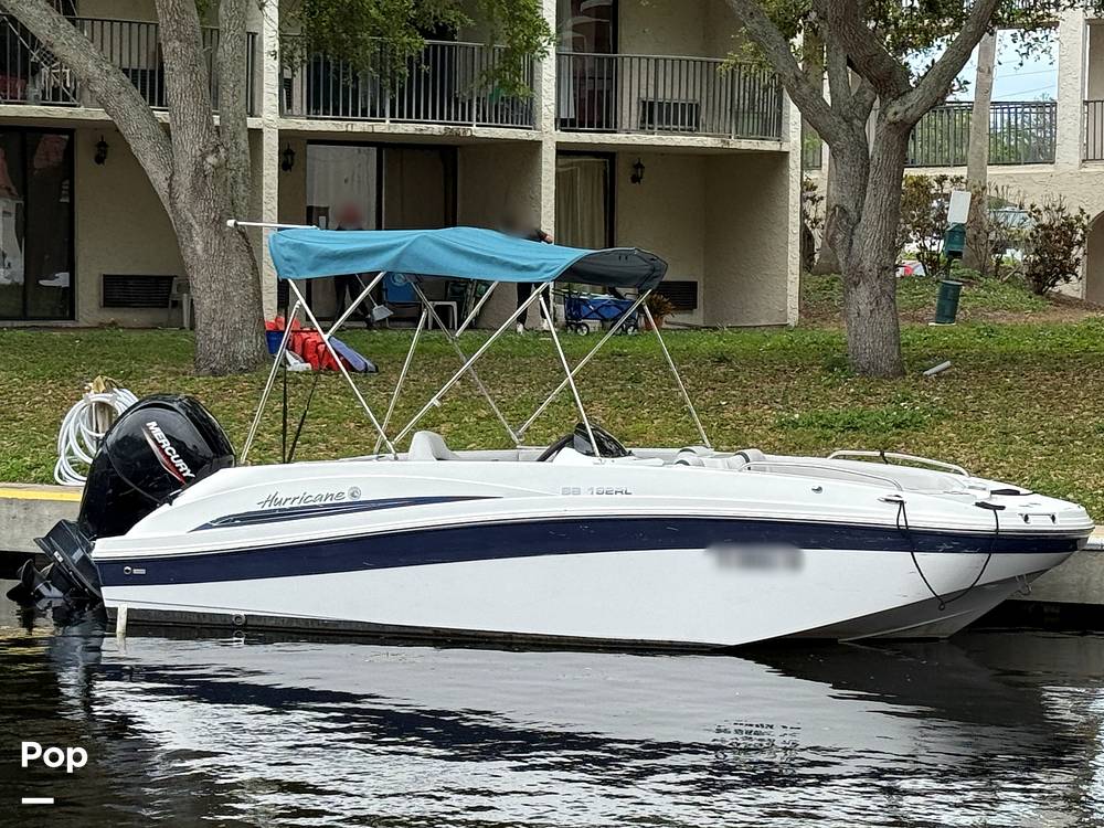 Slide: The Image of Hurricane SunDeck Sport 192RL OB 2022 - 15262677