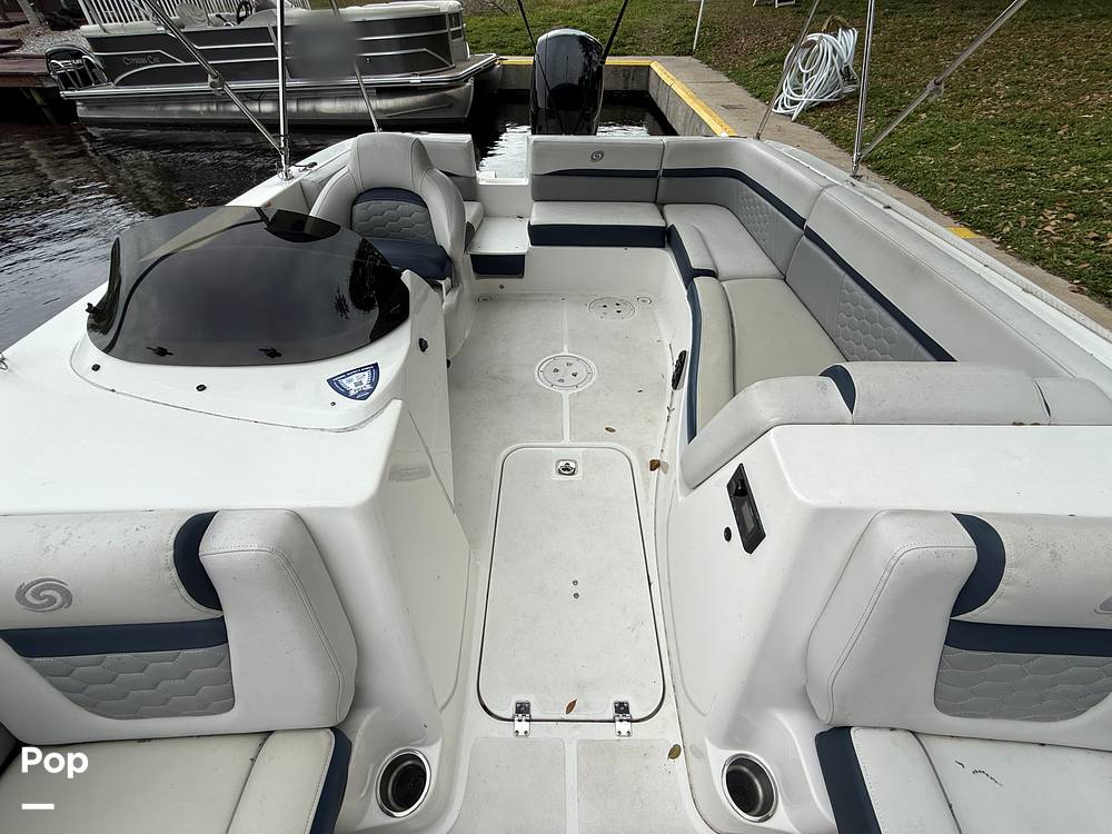 Slide: The Image of Hurricane SunDeck Sport 192RL OB 2022 - 15262692