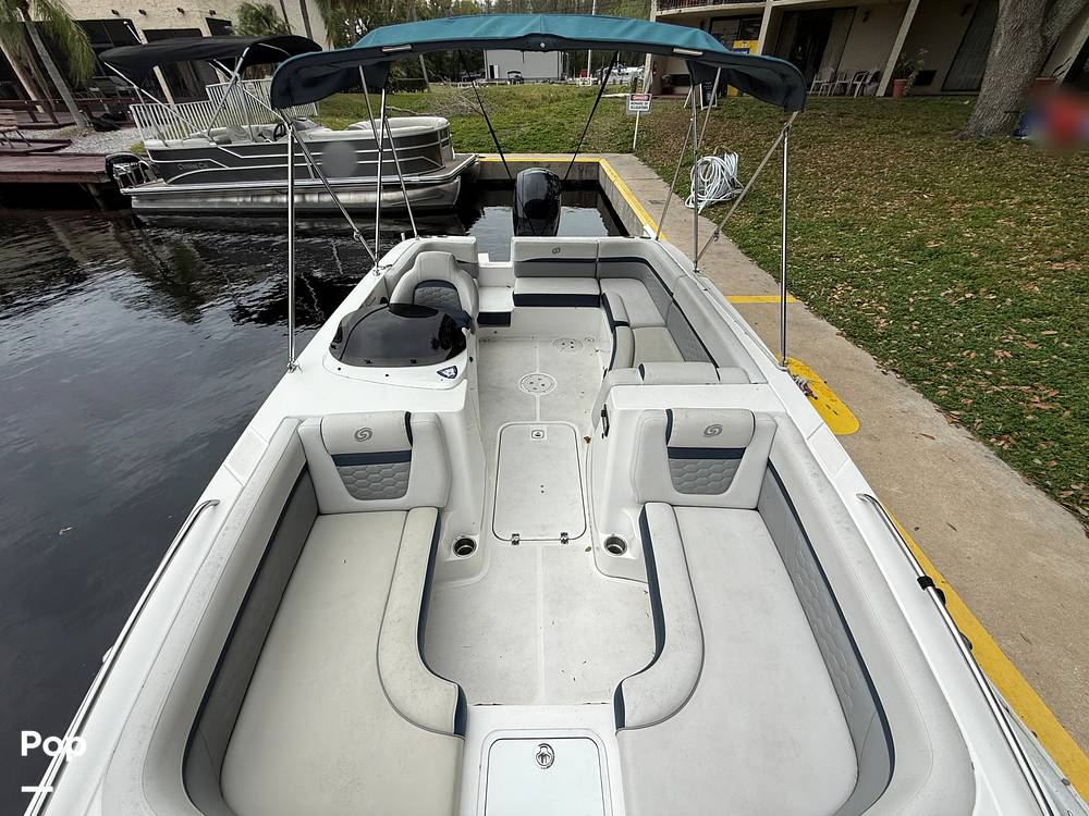 Slide: The Image of Hurricane SunDeck Sport 192RL OB 2022 - 15262734