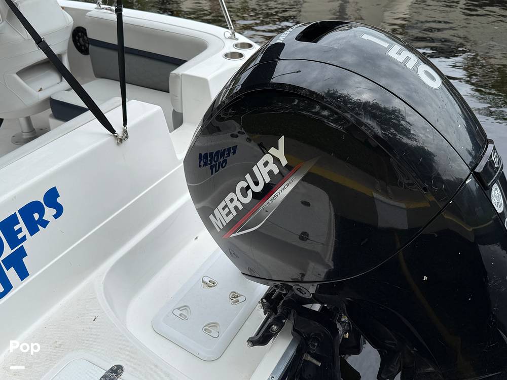 Slide: The Image of Hurricane SunDeck Sport 192RL OB 2022 - 15262751