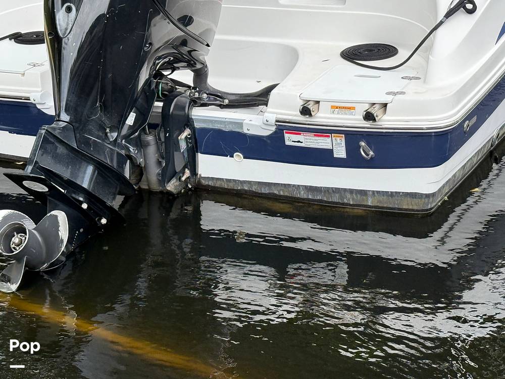 Slide: The Image of Hurricane SunDeck Sport 192RL OB 2022 - 15262755