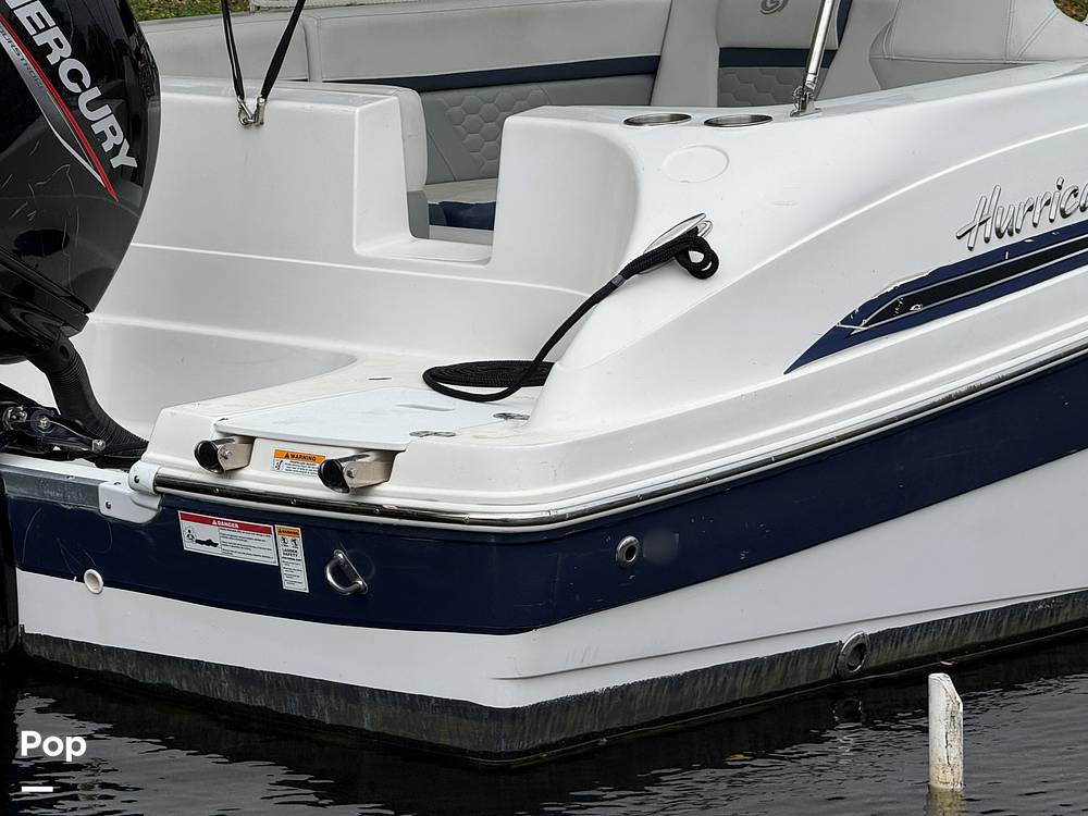 Slide: The Image of Hurricane SunDeck Sport 192RL OB 2022 - 15262757