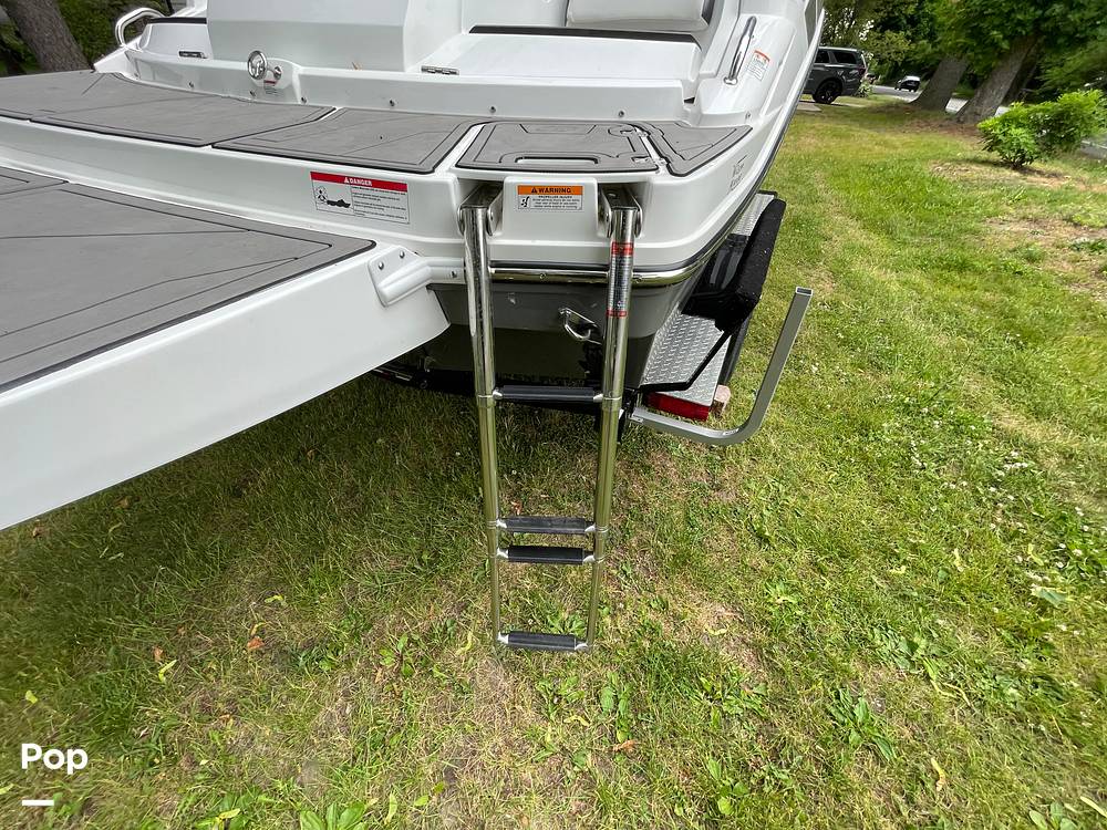 Slide: The Image of Hurricane Sundeck Sport 205 2022 - 12636562