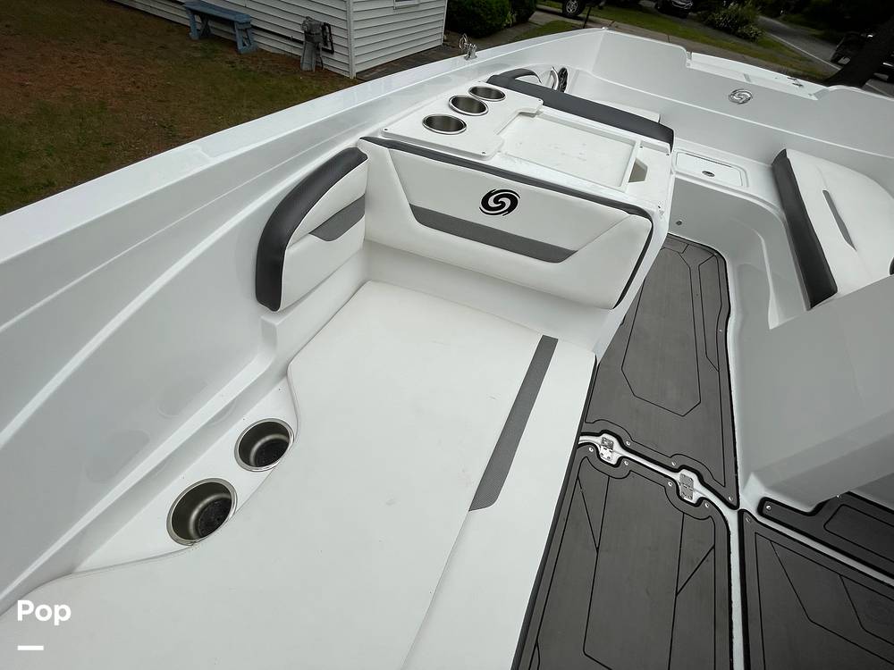 Slide: The Image of Hurricane Sundeck Sport 205 2022 - 12637541