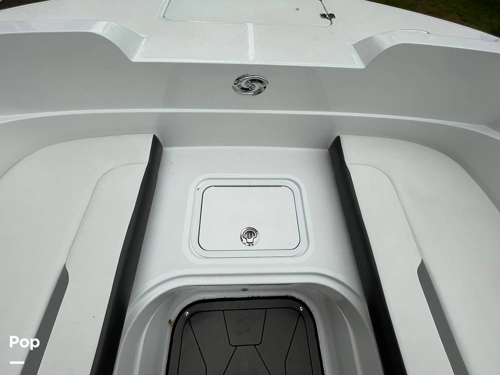 Slide: The Image of Hurricane Sundeck Sport 205 2022 - 12637563