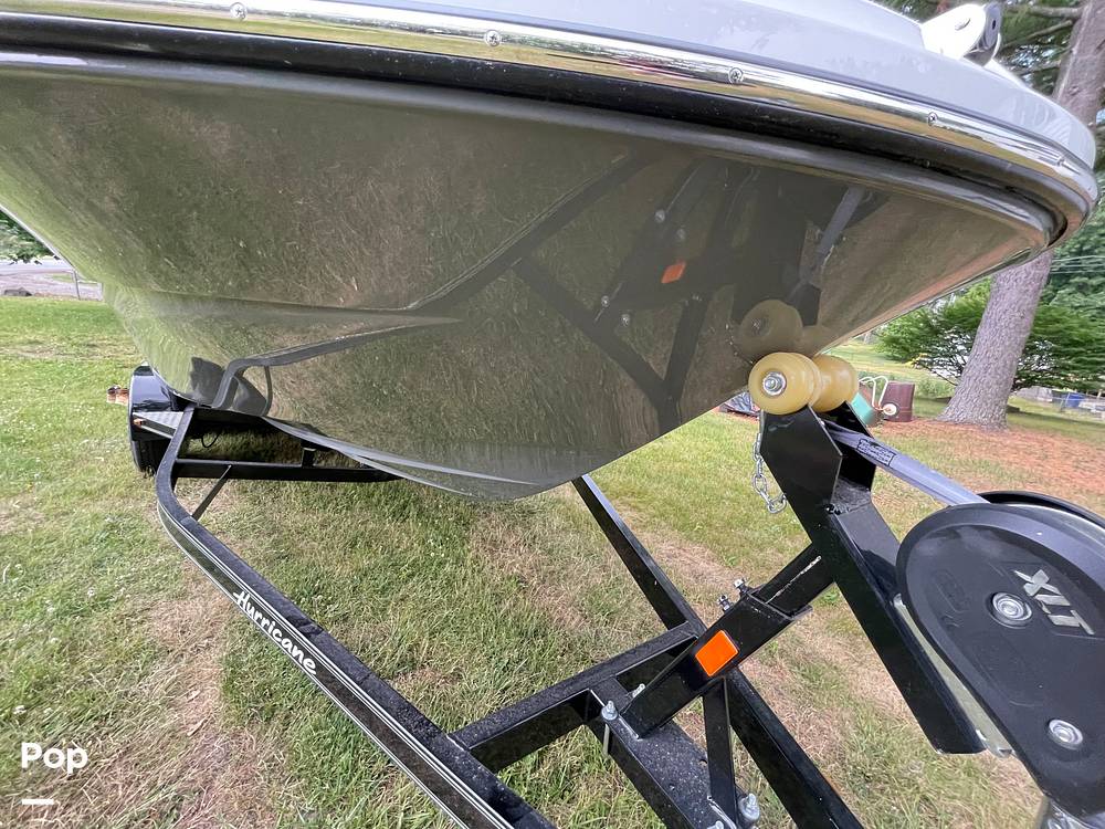 Slide: The Image of Hurricane Sundeck Sport 205 2022 - 12644070