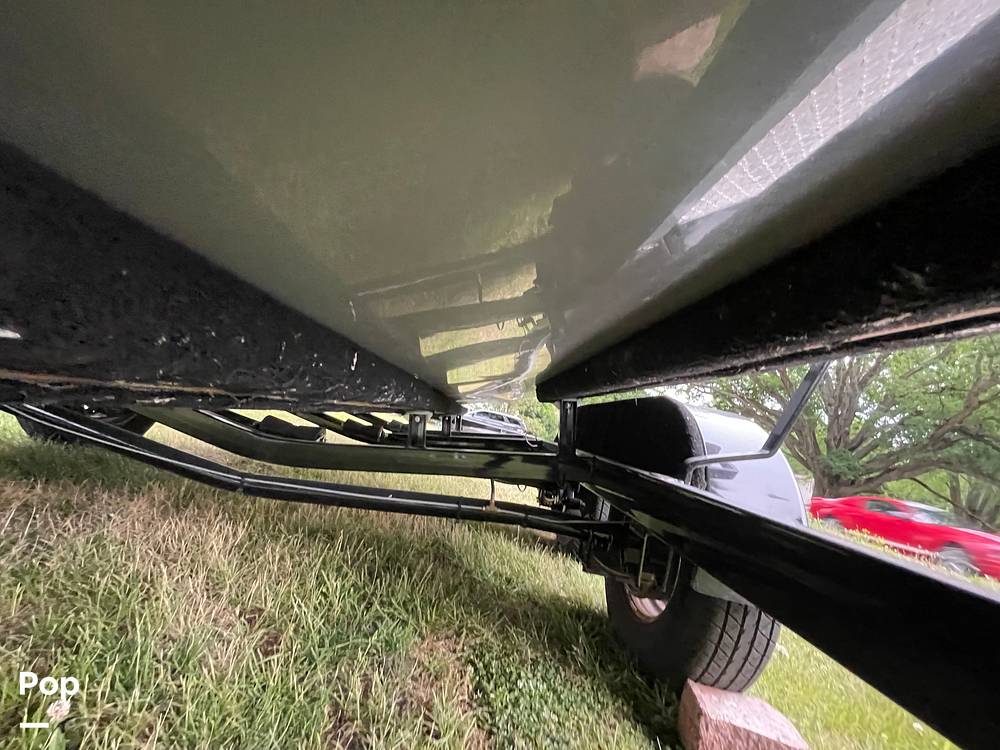 Slide: The Image of Hurricane Sundeck Sport 205 2022 - 12644111