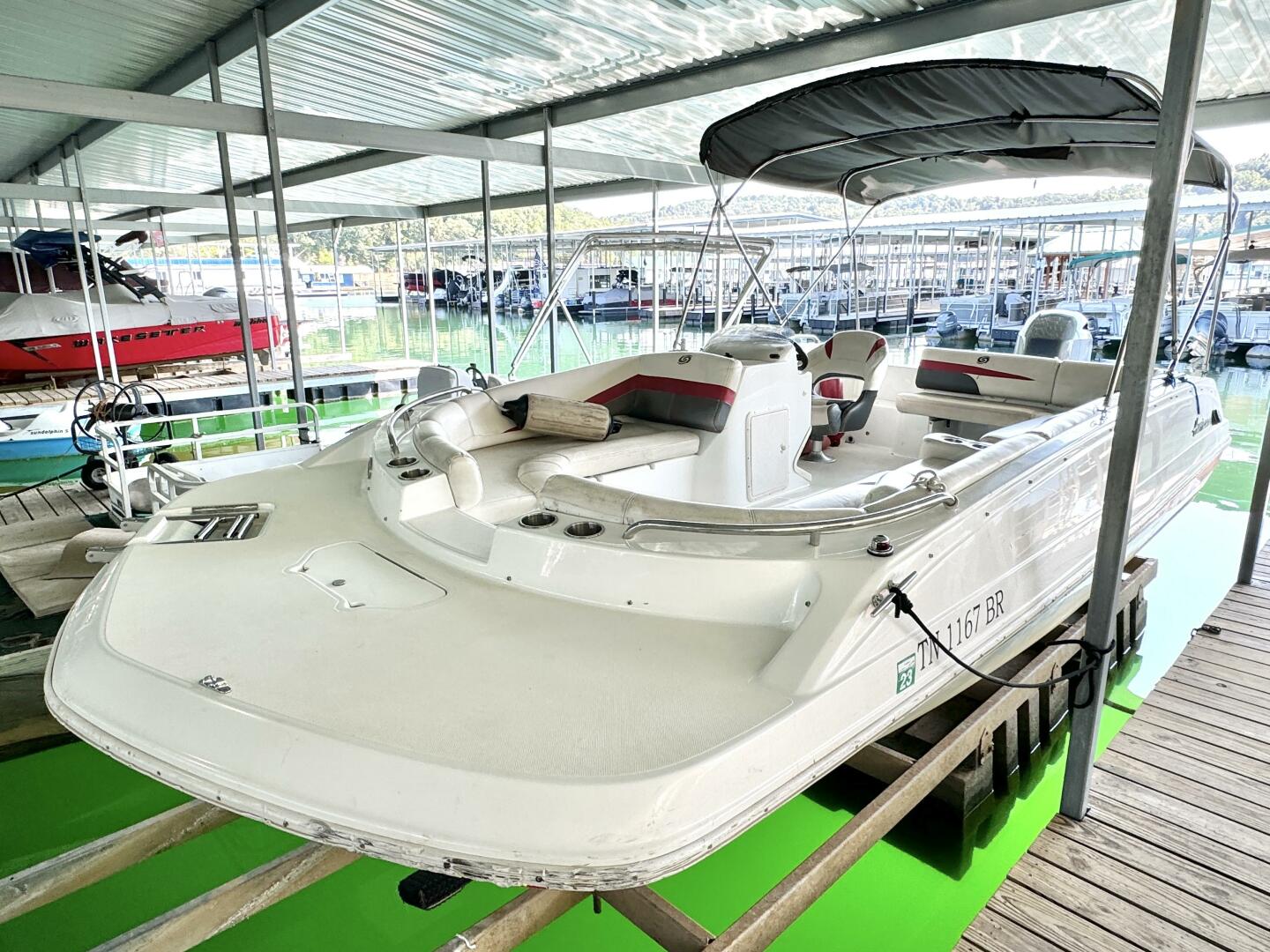 Slide: The Image of Hurricane Sun Deck Sport Series 201 OB 2019 - 4656731