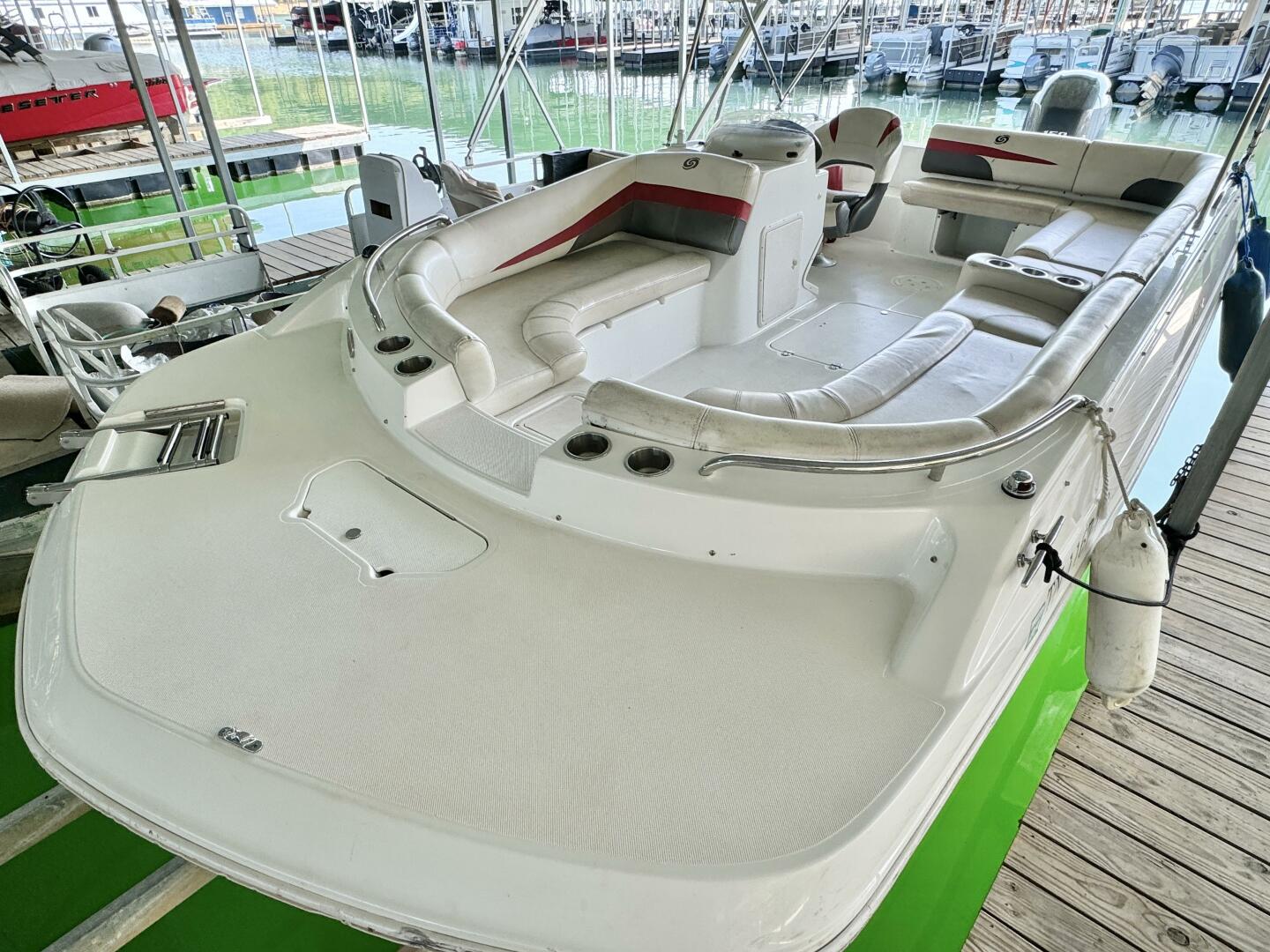 Slide: The Image of Hurricane Sun Deck Sport Series 201 OB 2019 - 4656737
