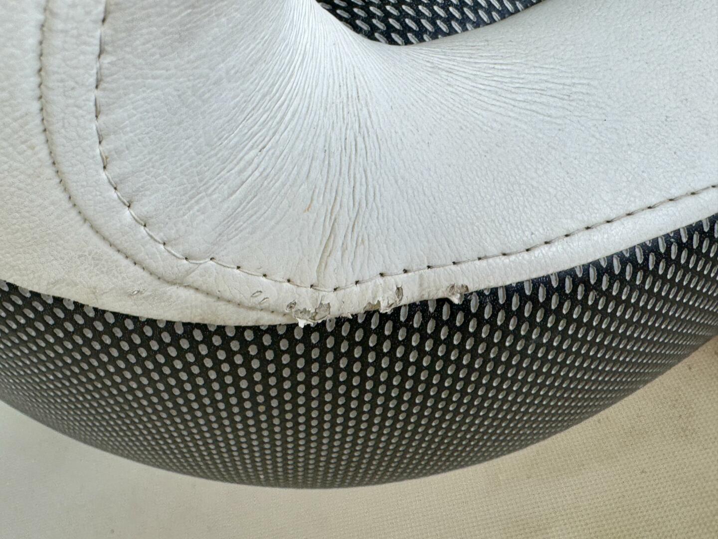 Slide: The Image of Hurricane Sun Deck Sport Series 201 OB 2019 - 4656912