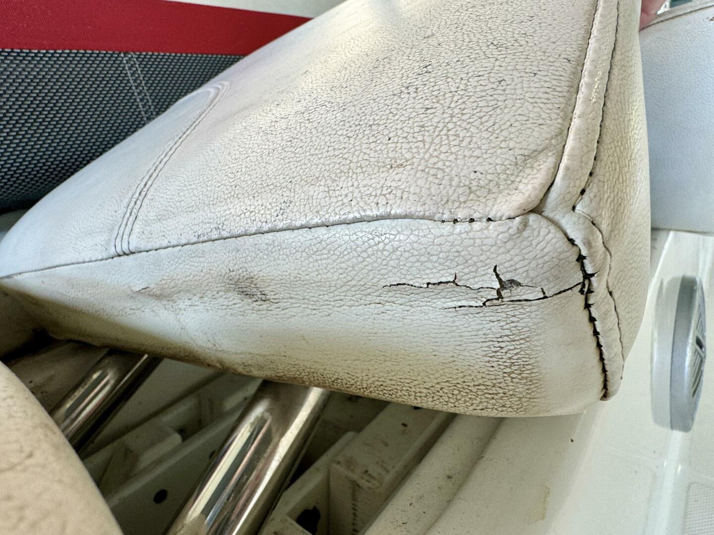 Slide: The Image of Hurricane Sun Deck Sport Series 201 OB 2019 - 4656916