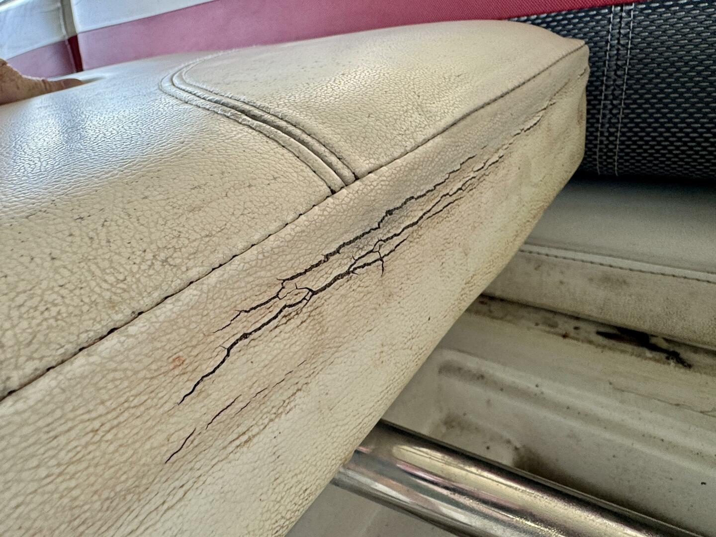 Slide: The Image of Hurricane Sun Deck Sport Series 201 OB 2019 - 4656919