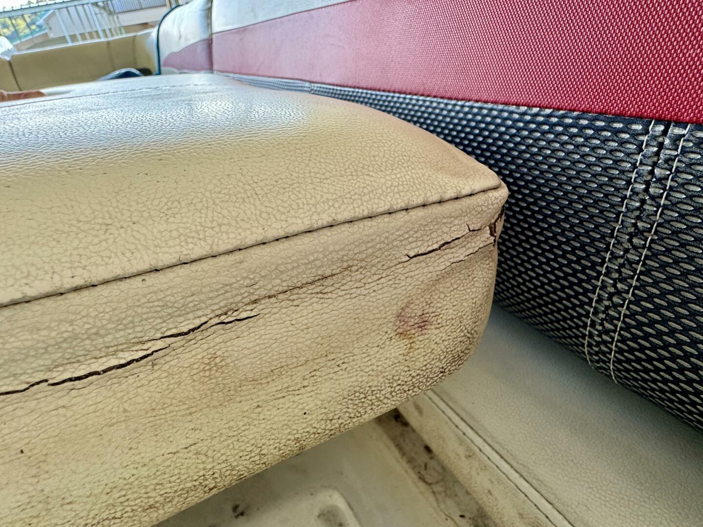 Slide: The Image of Hurricane Sun Deck Sport Series 201 OB 2019 - 4656920