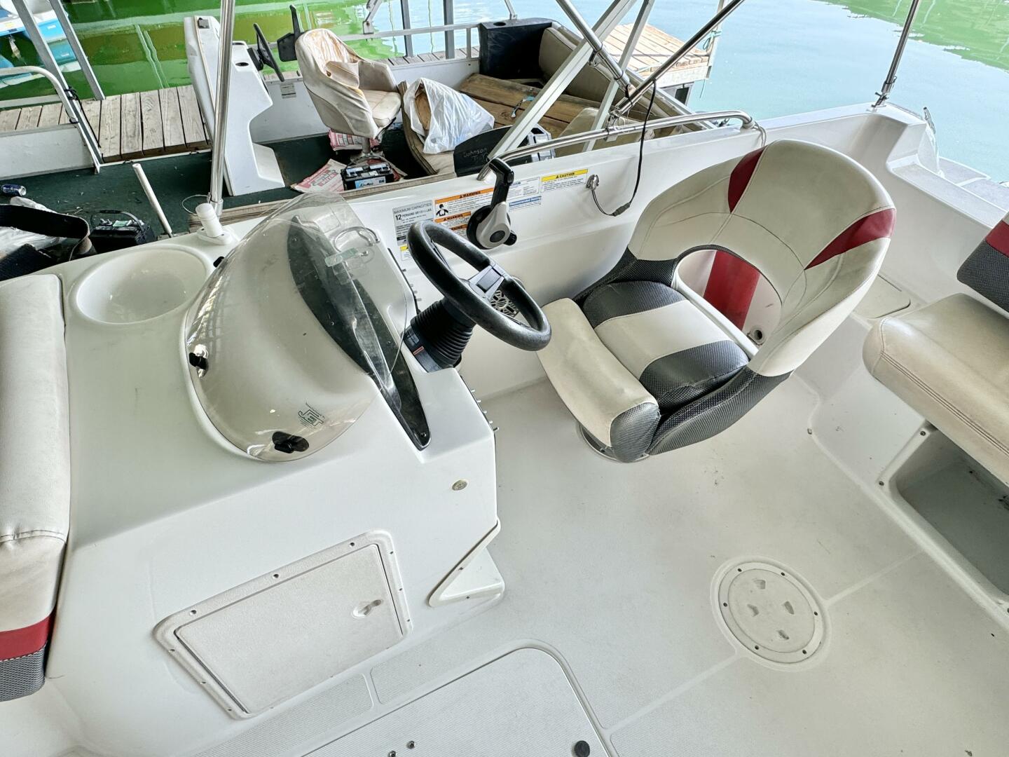 Slide: The Image of Hurricane Sun Deck Sport Series 201 OB 2019 - 4656742