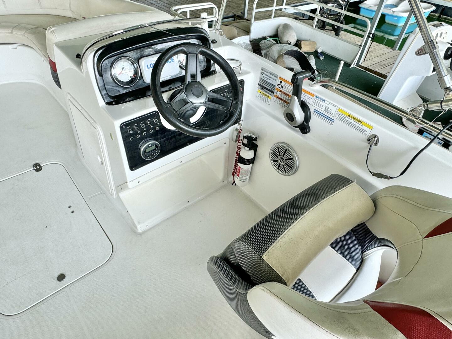Slide: The Image of Hurricane Sun Deck Sport Series 201 OB 2019 - 4656747